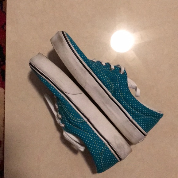 Vans authentic. Women’s size 7 - Picture 3 of 4